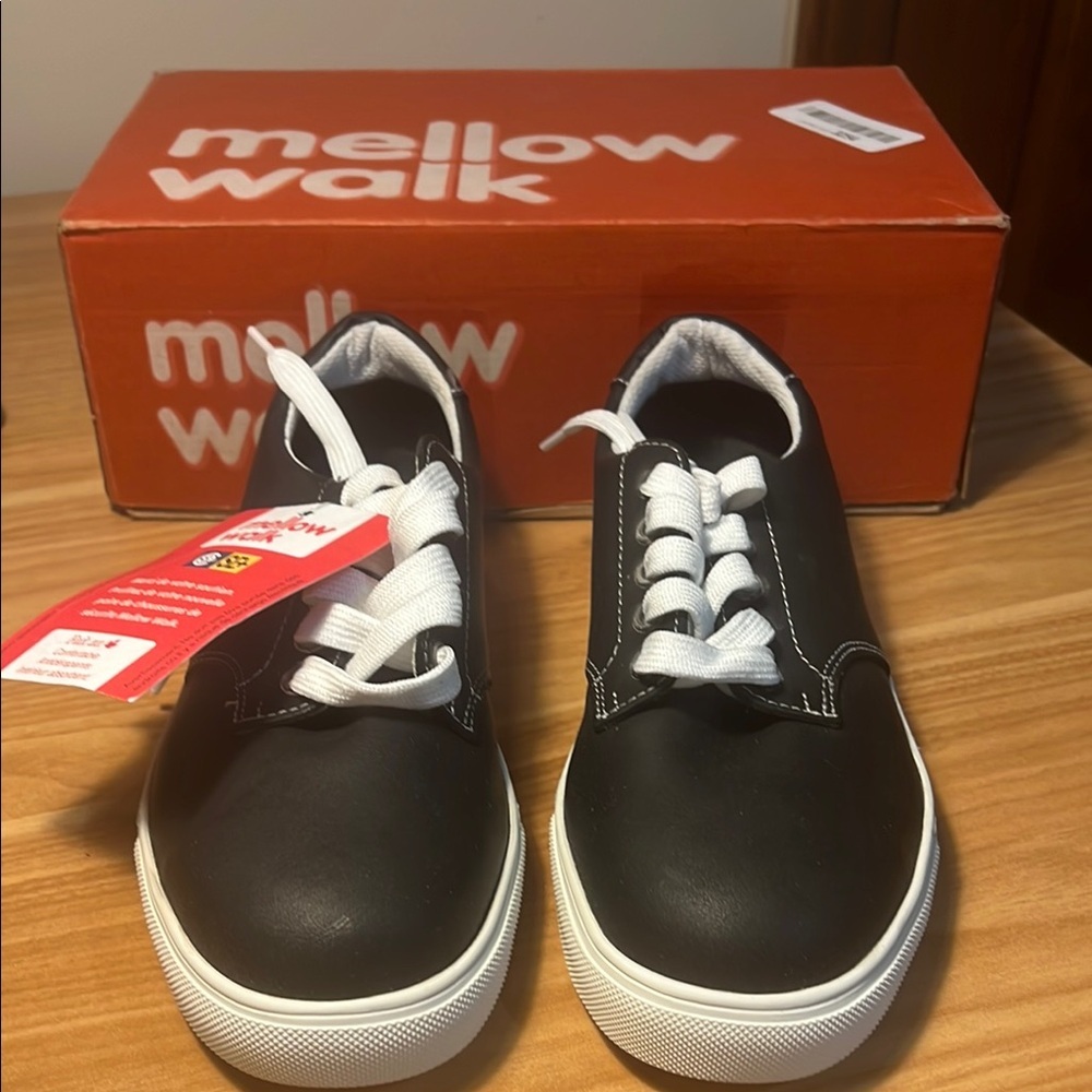 Mellow Walk Jessica size 6 NWT